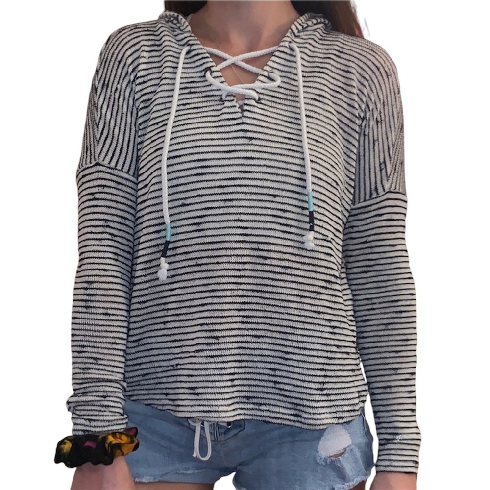 Chance or Fate Long Sleeve Lace-Up Boho White Black Striped Knit Hoodie Sz S 🤍